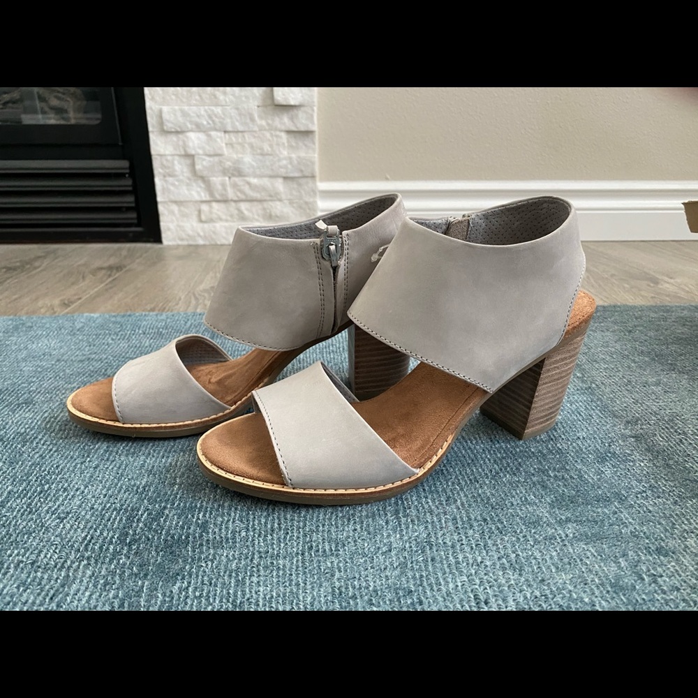 Toms Majorca Cutout Drizzle Grey Leather Size 8.5